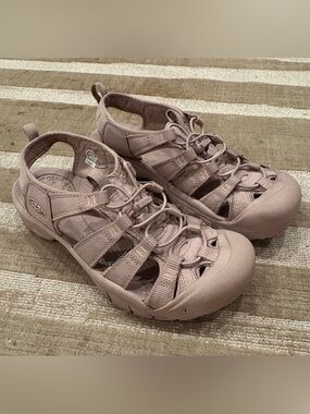 Newport Keen Newport H2 Purple Women’s Water Hiking Outdoor Sandals Size 10